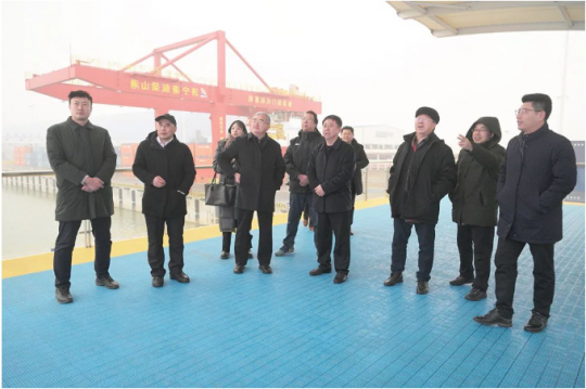 中国发展改革报社、晋豫鲁铁路公司客人到梁山港调研指导工作