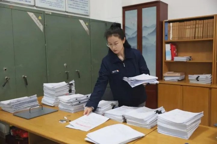 从“纸间”到“指尖”，运河煤矿档案管理工作“提档升级”