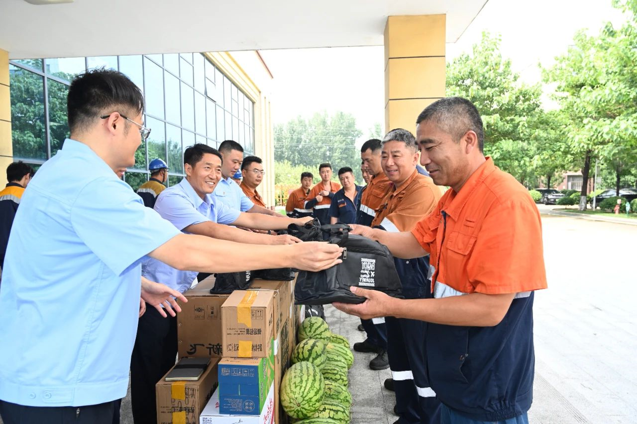 1753852668557003.jpg 48ad2ef97d2d0022111cd631e3241b73.jpg