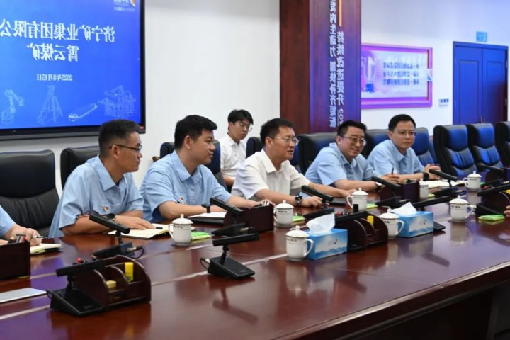 王崇景到霄云煤矿检查指导工作